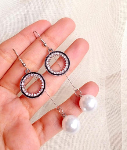 1 pair beautiful dangling earrings