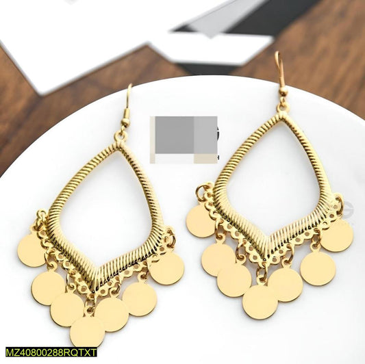 Elegant dangling beautiful earrings