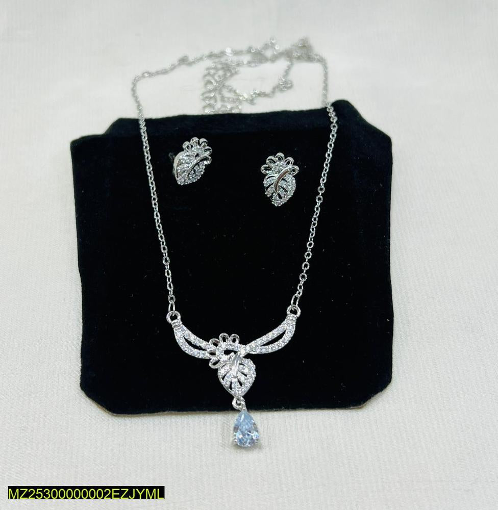 Leaf style 1 carat pendant set