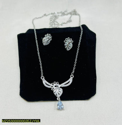 Leaf style 1 carat pendant set