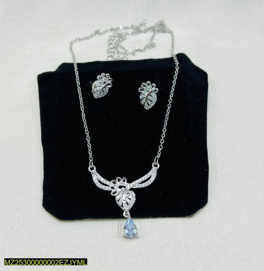Leaf style 1 carat pendant set