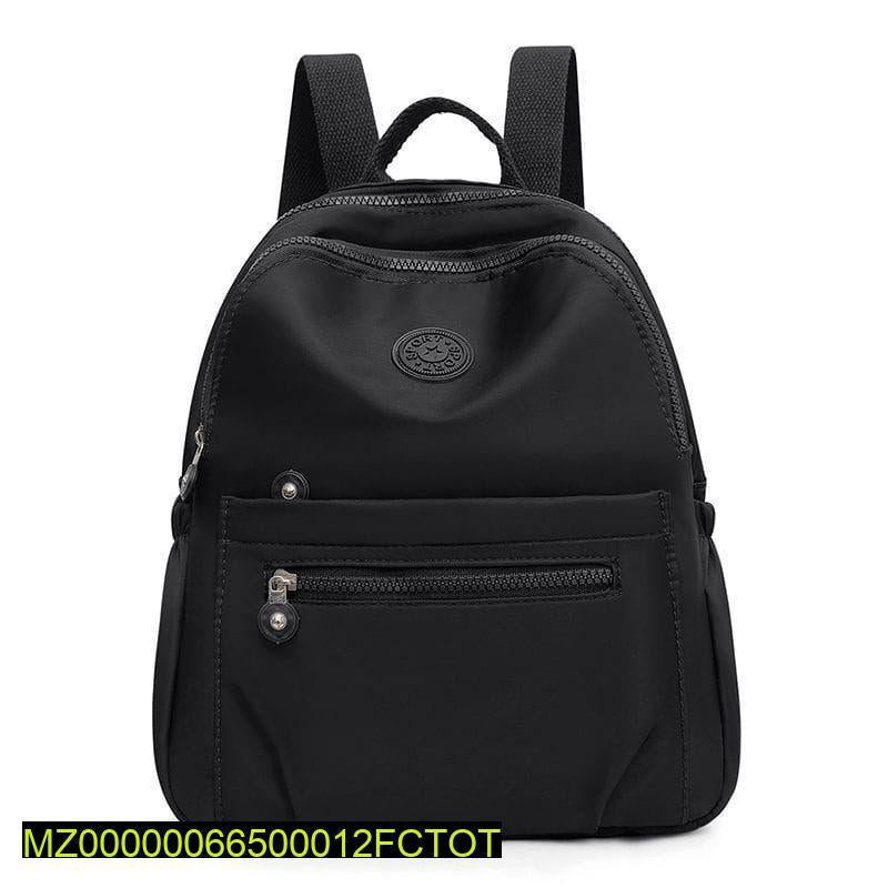 Plane front zipper casual backpack