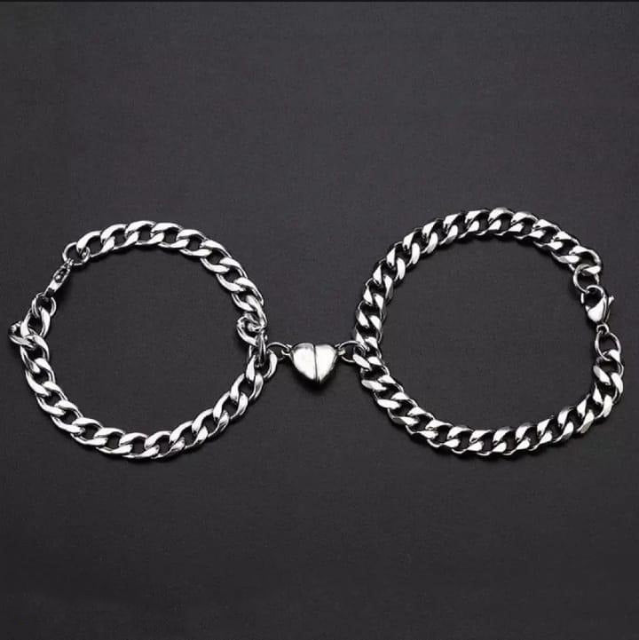 Magnetic heart design couple's bracelet