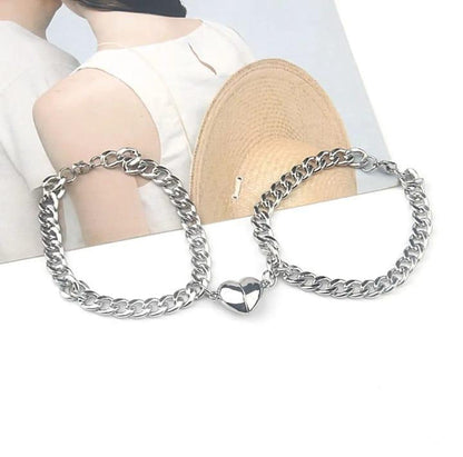 Magnetic heart design couple's bracelet