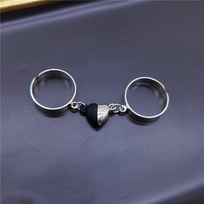 2 pieces trendy heart magnetic ring set