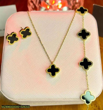 Trendy clover shape pendant set