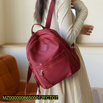 Plane front zipper casual backpack